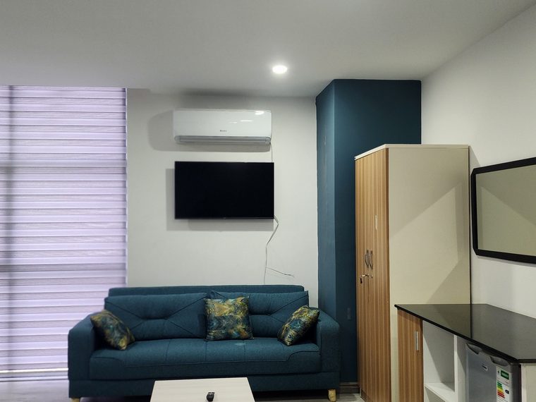 Residential split air-conditioning installation